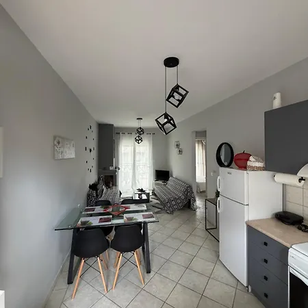Modern * Kallithea (Chalkidiki)